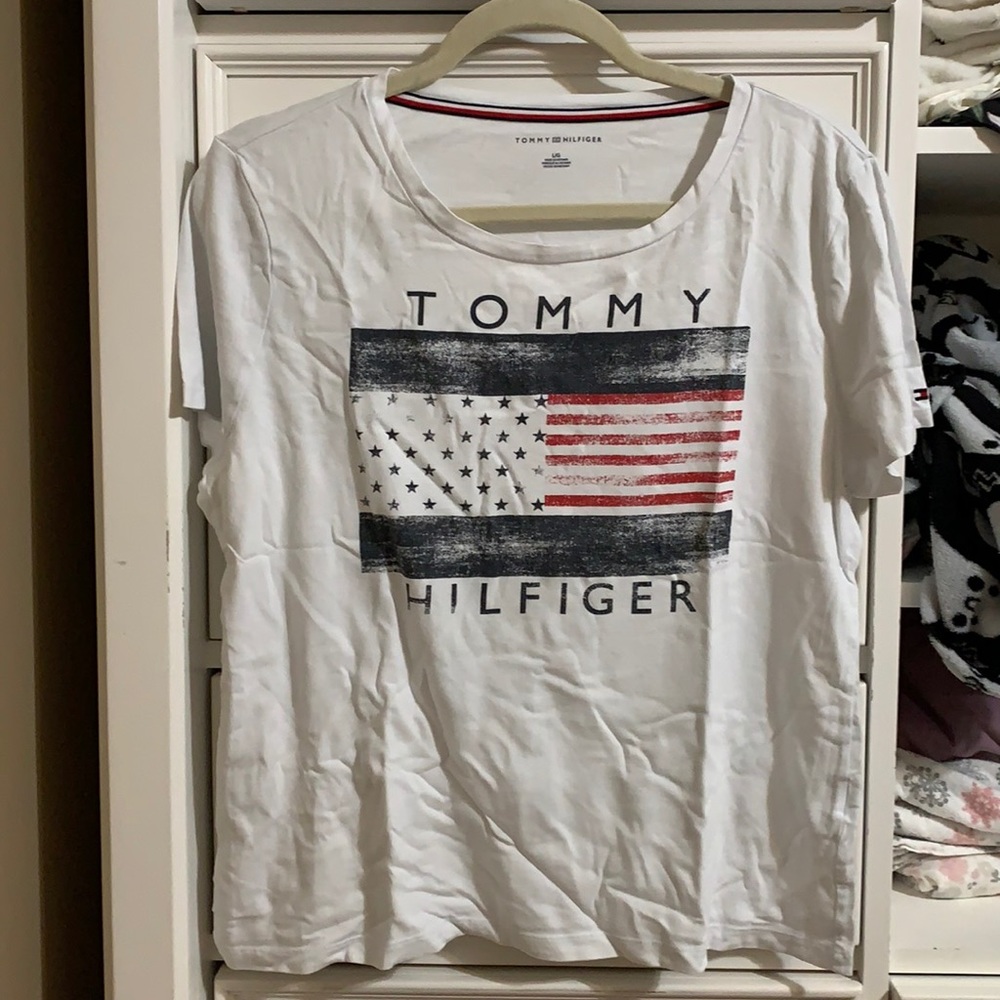 Tommy Hilfiger flag tee